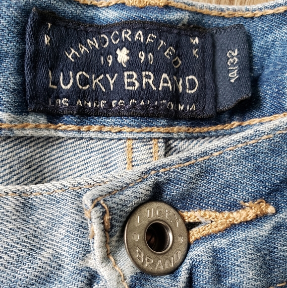 Lucky Brand Star Cut Off Shorts - Picture 3 of 11